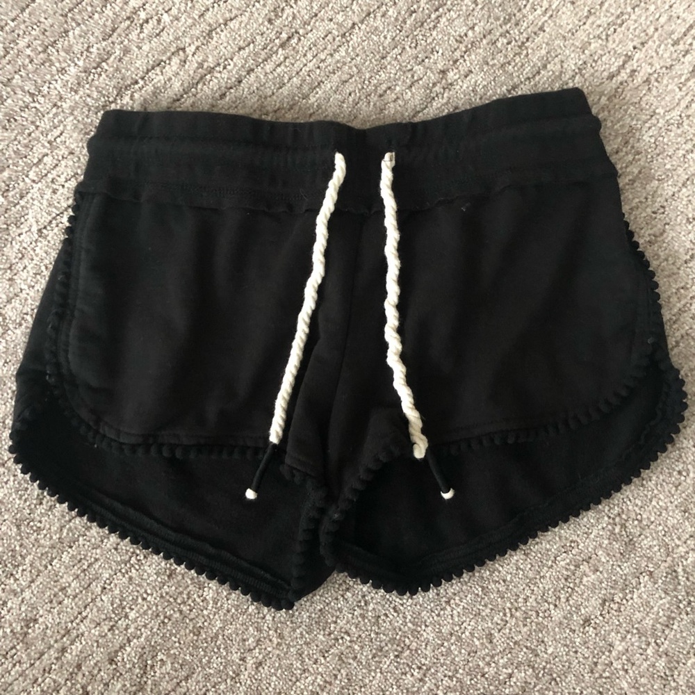 Full Tilt black shorts